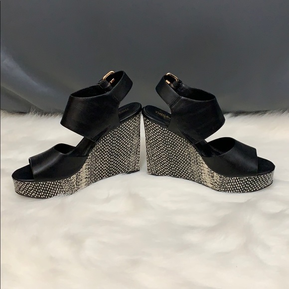 Faux snake print wedges - Picture 5 of 6